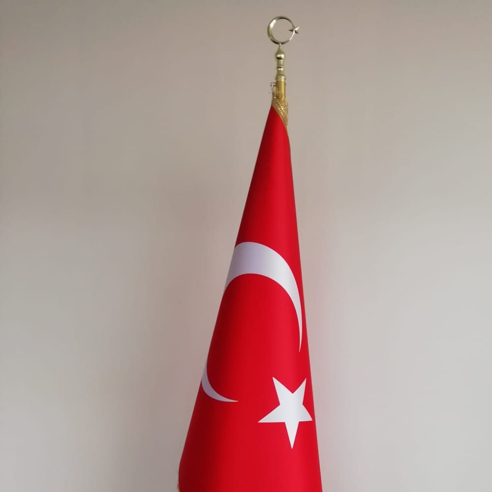 Gebze Makam Türk Bayrağı 1 makam e1757666469948